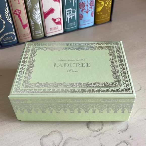 LADURÉE BOX - Picture 3 of 11